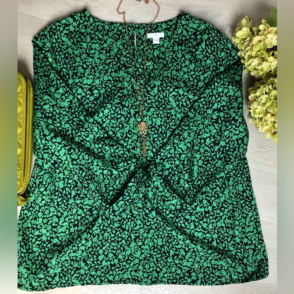J. Jill Green Ditsy Floral Print V-Neck Popover Blouse Size Large - Picture 4 of 6